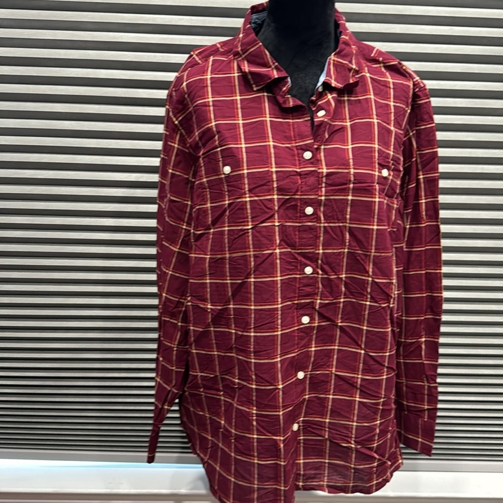 Square’s shirt